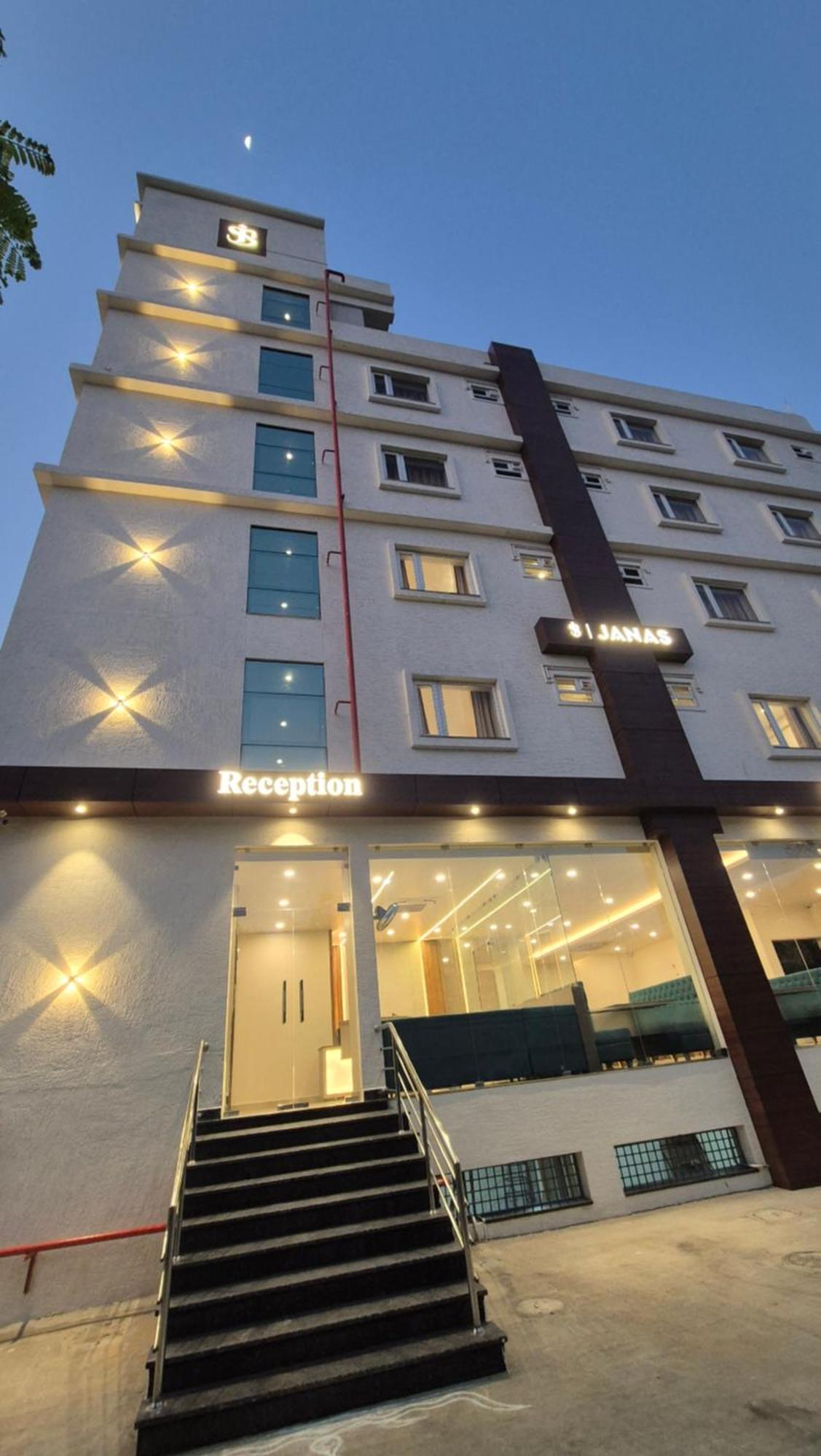 Hotel Janas Tirupati Exterior photo