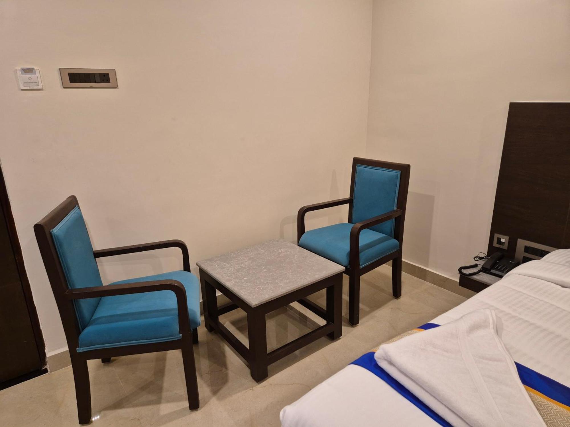 Hotel Janas Tirupati Exterior photo
